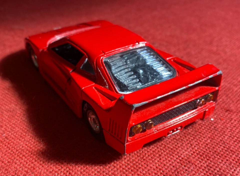 MC TOY Modellino Auto FERRARI F40 Made Macau metallo Rosso Retrocarica gomma - Immagine 2 di 3