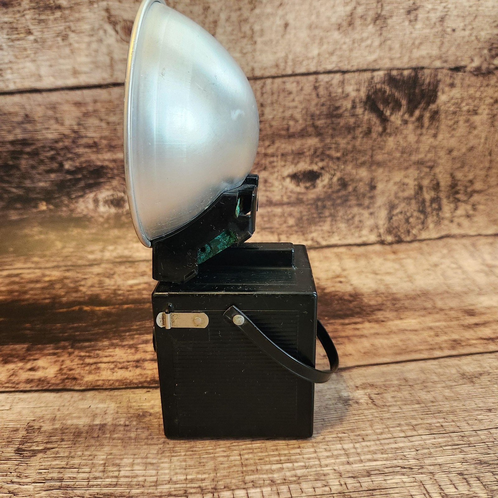 Herco HTF Imperial 620 Snap Shot Camera w Flash Reflector Untested Shelf Decor 