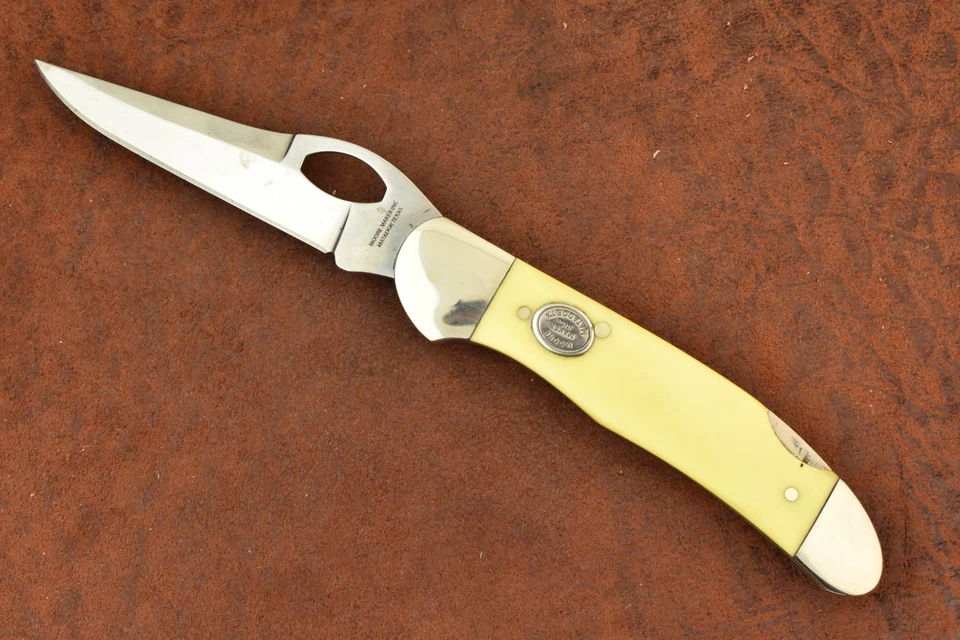 MOORE MAKER MATADOR TEXAS MADE IN USA YELLOW DELRIN HAWKEYE LOCKBACK KNIFE 28233 - Image 3 of 4