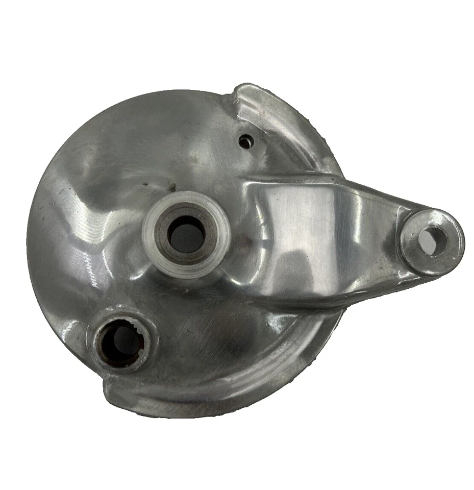 GENUINE 43100-001-050 HONDA CA100 CA102 CA110 CA200 CM91 CT200 REAR BRAKE PANEL - Image 2 of 4