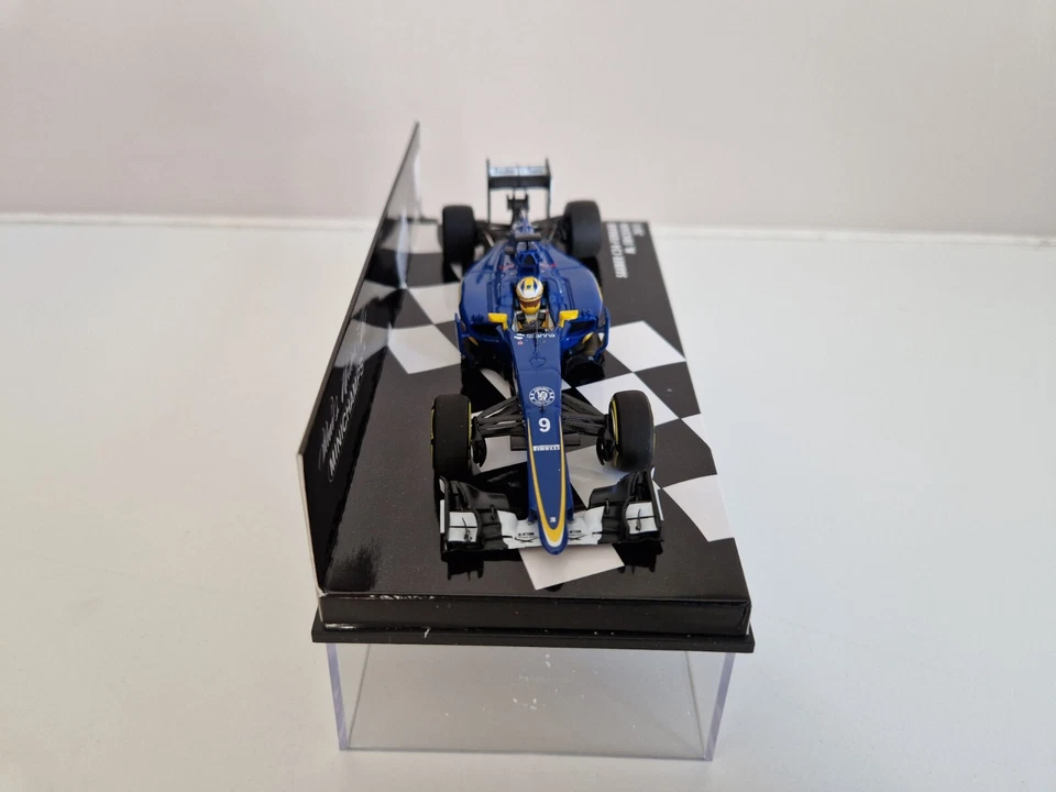 Minichamps 1/43 Sauber Ferrari C34 M. Ericsson - 2015 - 417150009 - Immagine 2 di 4
