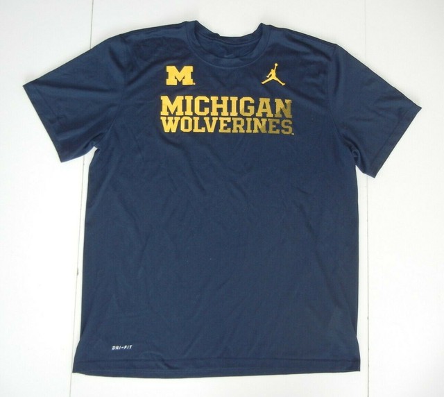 solo paddle boarding