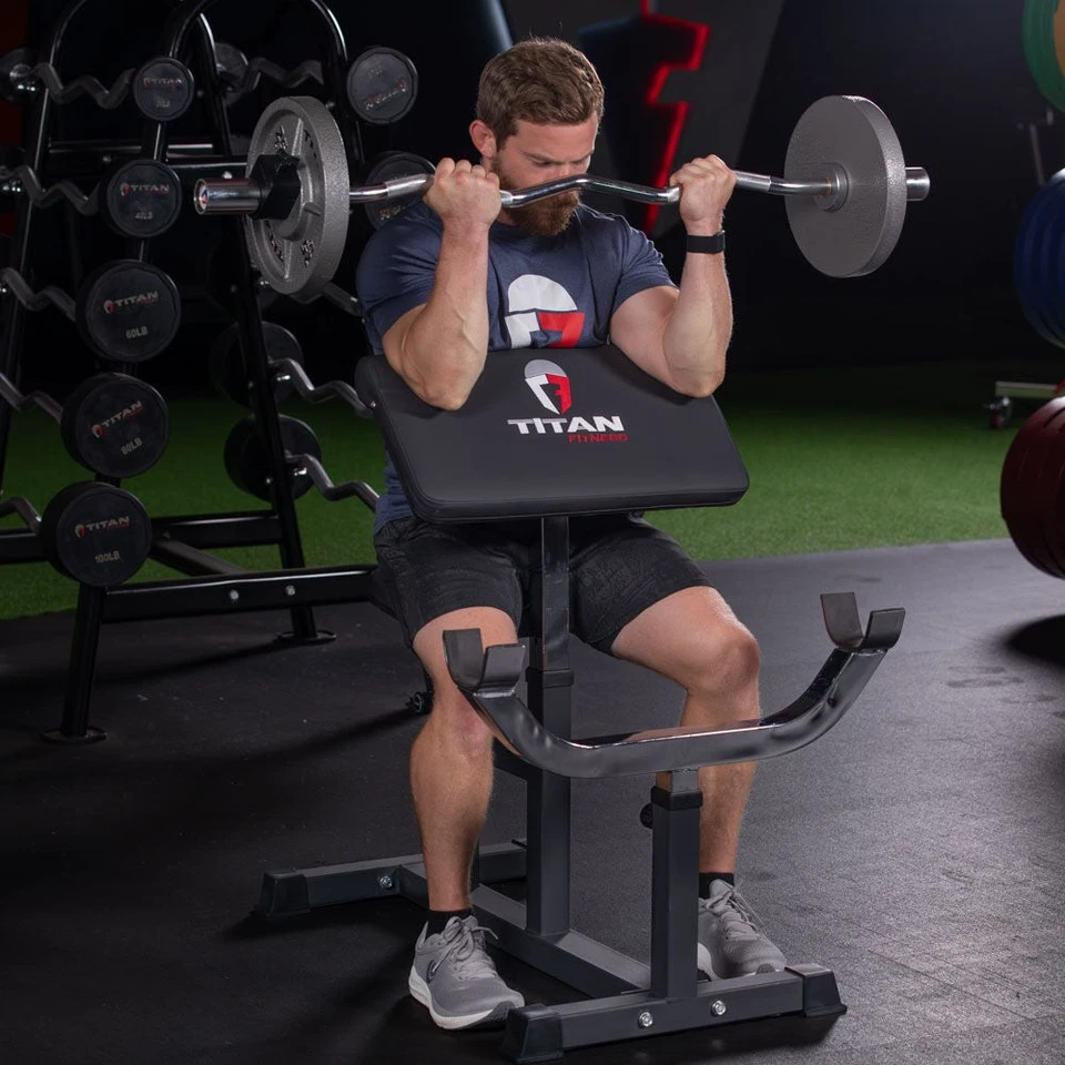 Estación de pesas ajustable Titan Fitness Preacher Curl, capacidad 250 lb Foto 3 de 4