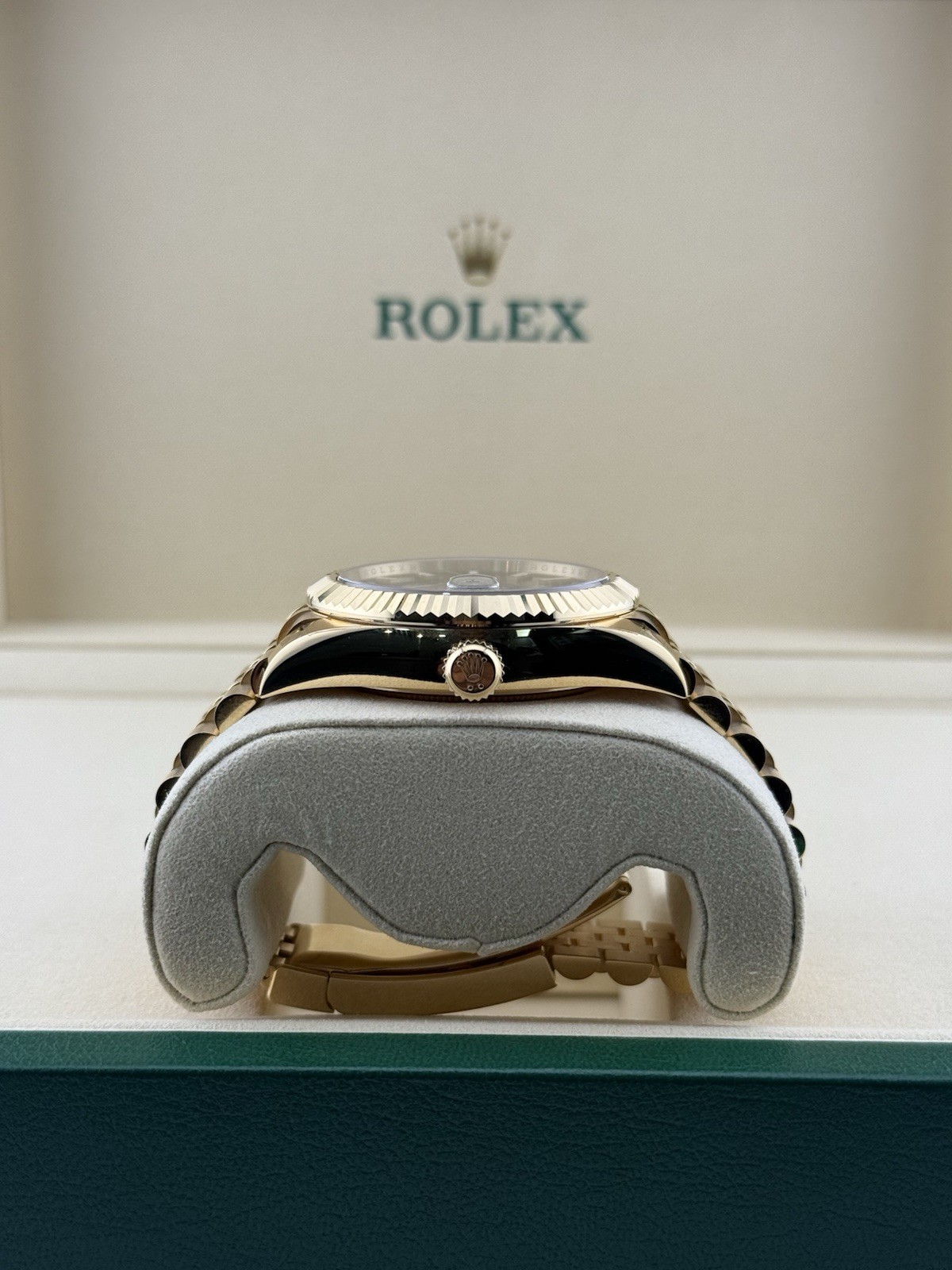 Rolex Sky Dweller Yellow Gold Green Dial Jubilee 336938 2025 image 6