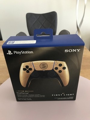 007 First Light Limited Edition Wireless Controller Gold für Sony PS5, neu.