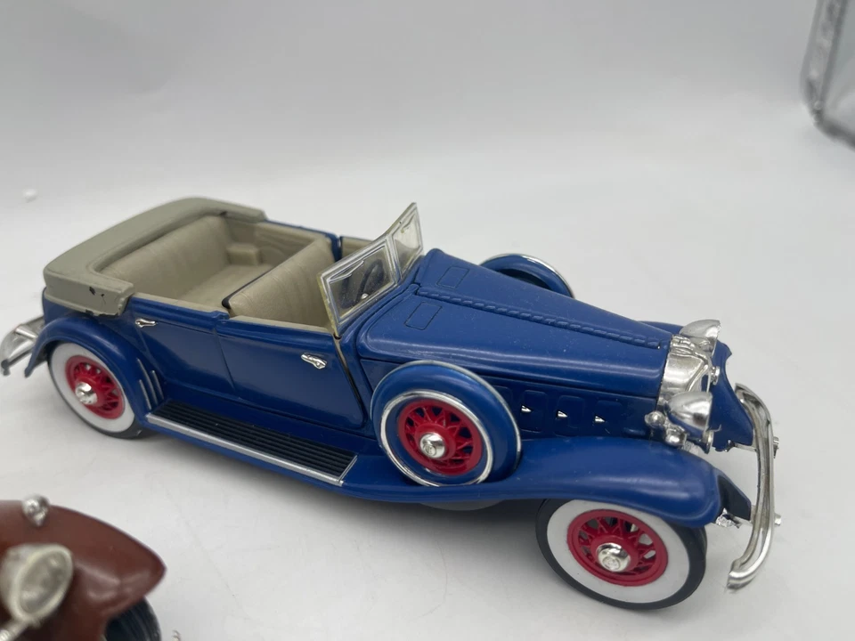 Juego de 2 coches Solido Signature escala 1/32 Chrysler Lebaron 1932 y 1930 Packard Die C Foto 3 de 4