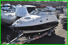 2010 Regal Boats 2655 Commodore Express Used