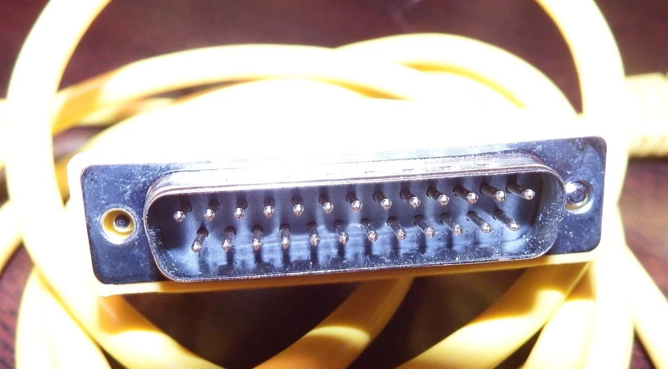 (2) SETS OF 6 FT. PC ANYWHERE PARALLEL DATA YELLOW CABLES DB25 PIN #07-95-0001 - Image 3 of 3