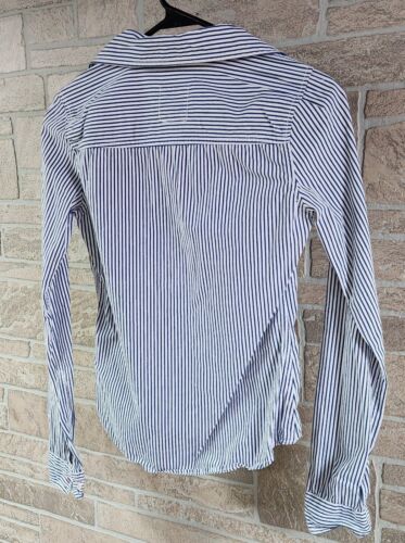 Hollister Long Sleeve Button Up Blue And White Stripped Size XS - Picture 3 of 3