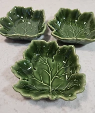 Set of 3 Macy's The Cellar Condiment Dipping Bowls Leaf Shaped Sage Green