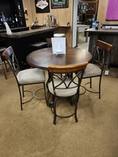 PUB TABLE & 4 STOOLS THE GAME ROOM STORE - NJ - 08742