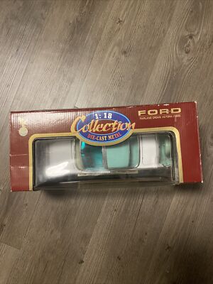 1955 Ford Fairlane Crown Victoria Road Legends 1/18 Diecast (Open