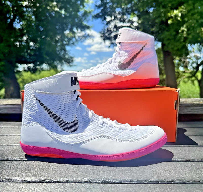 NIKE INFLICT TOKYO SE WRESTLING SHOES - WHITE/BLACK/BRIGHT CRIMSON - SIZE 8.5