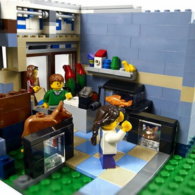 LEGO Creator Expert 10218 Pet Shop New Factory Sealed Retired Modular Set