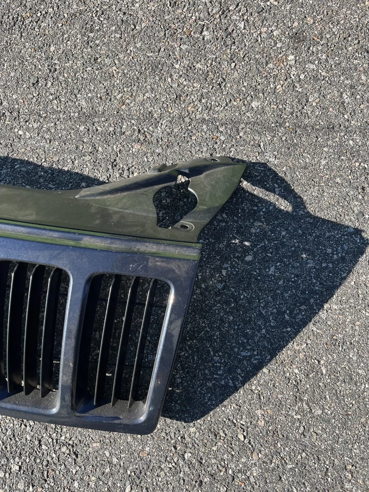 2005-2007 Jeep Grand Cherokee Painted Grill Grille - Dark Blue - Image 2 of 4