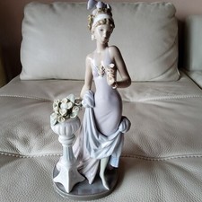 LLADRO A TOUCH OF CLASS RARE RETIRED PORCELAI...