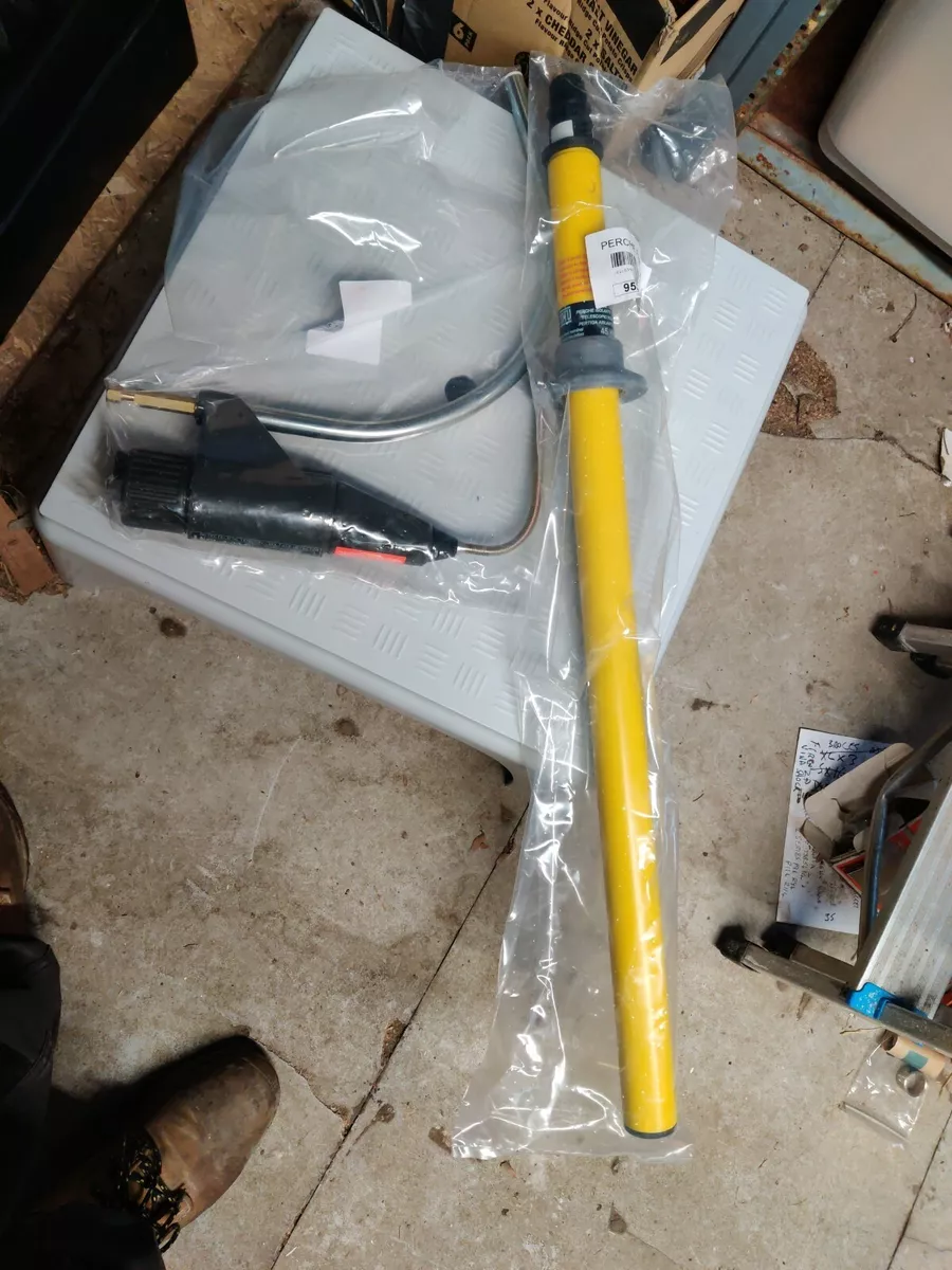 Catu clearance voltage detector