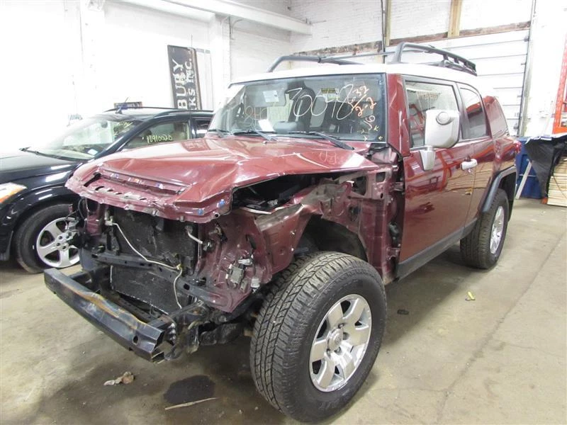 Used Engine Coolant Reservoir fits: 2008 Toyota Fj cruiser  Grade A - Image 4 of 4