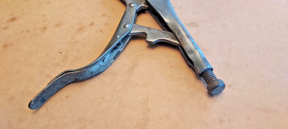 Vintage Husky #5472 locking pliers. 'Flare handle', 9