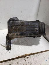 Used Air Cleaner Assembly fits: 2005 Acura Tl  Grade A