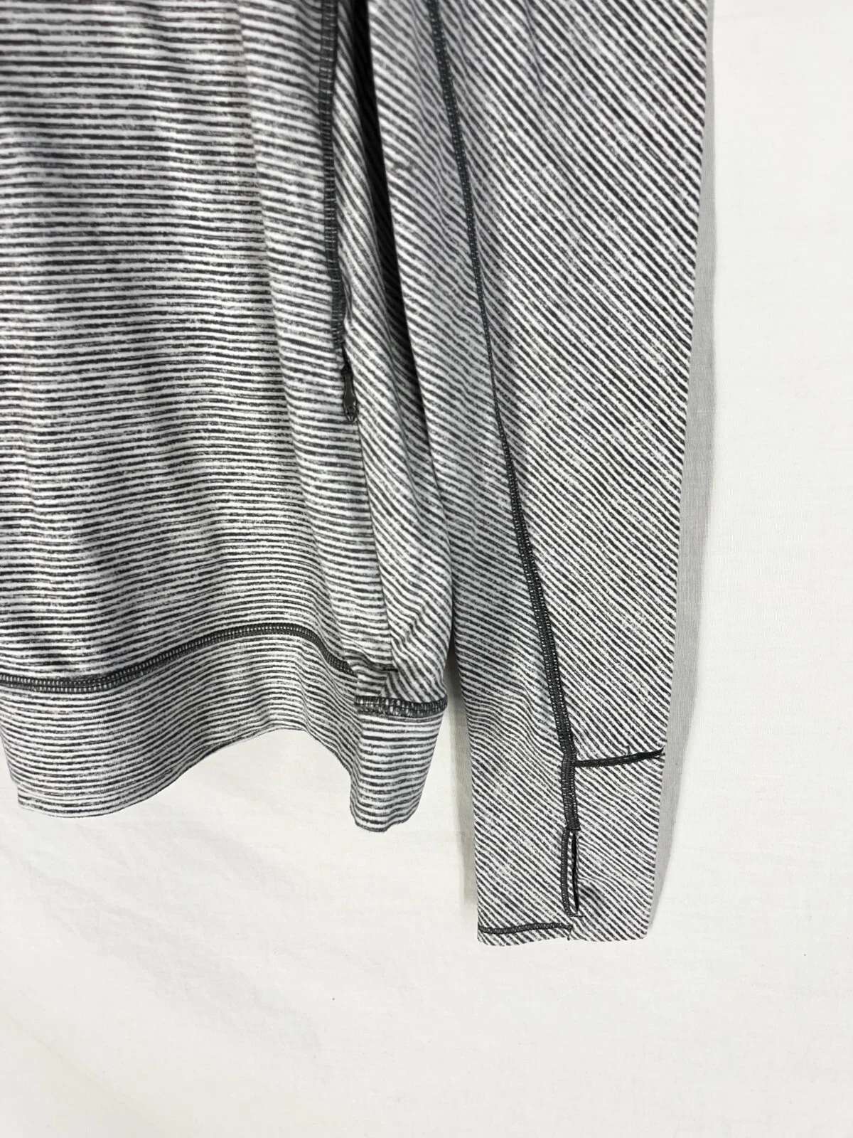 lululemon pullover stretch long sleeve athletic active shirt