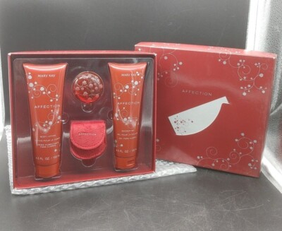 Mary Kay AFFECTION Gift Set Kit Solid perfume w case Body lotion shower gel MK2