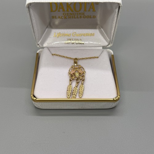 Dakota Black Hills Gold dreamcatcher 10kt three leaf pendant necklace - Picture 2 of 8