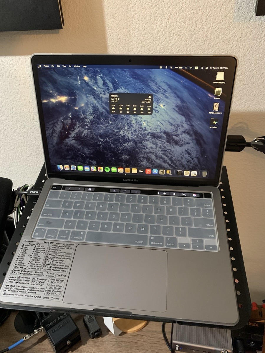 2022 MacBook Pro 13-inch M2 24GB RAM 1TB SSD Space Gray French