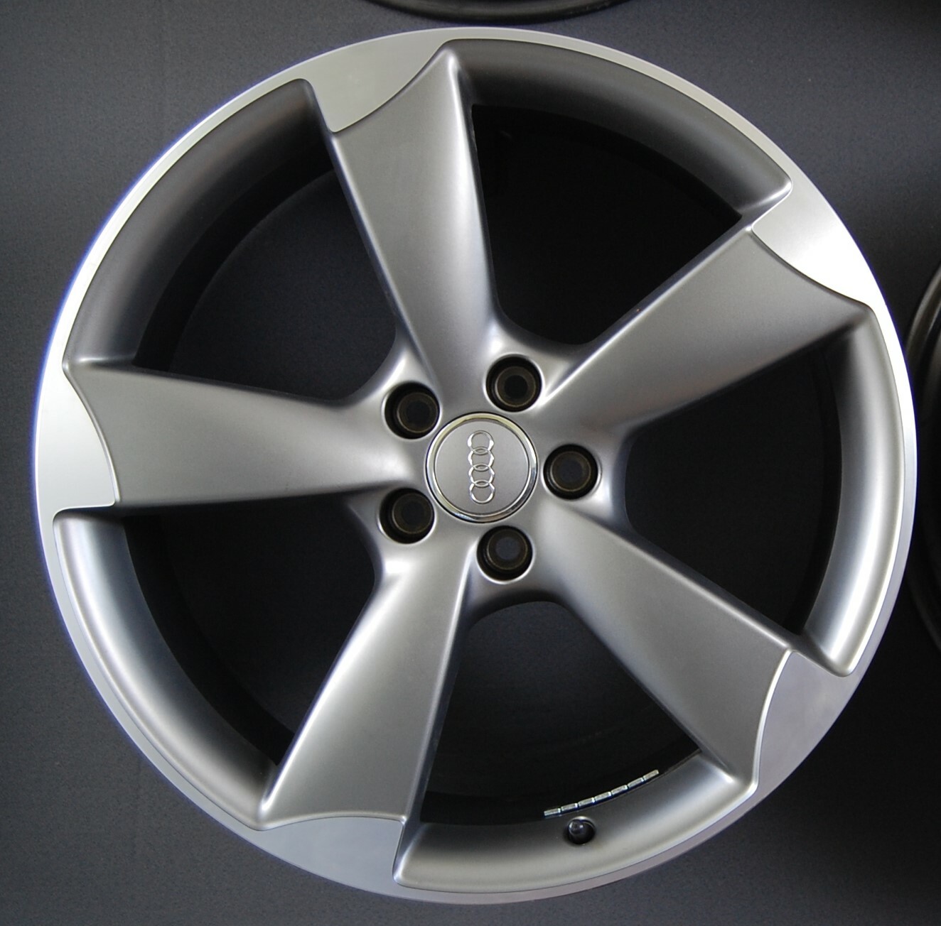GENUINE SET ALLOY RIMS 20 INCH AUDI Q3 8U ROTOR eBay