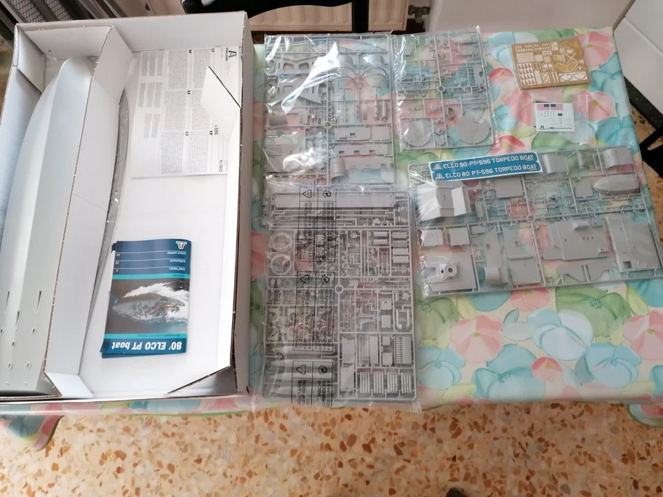 ITALERI ELCO 80 TORPEDO BOAT PT 596 N°5602 1/35 - Immagine 3 di 4