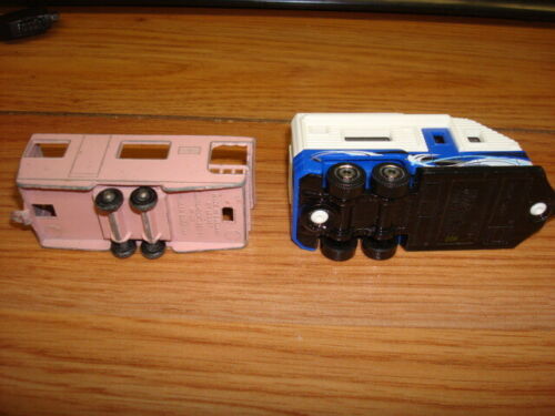 MATCHBOX- Set of 2-NEW Blue/White Travel Trailer MB868 & USED Trailer Caravan 23 - Picture 2 of 3