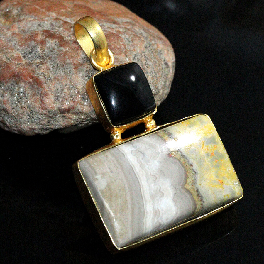 Bumble Bee Jasper Black Onyx Gold-Plated Pendant 2.1 Inch JW