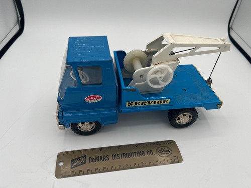 Vintage SSS Giant Seven Wrecker Service Toy Truck - Steel 9 1/2" Tow Truck - Picture 2 of 12