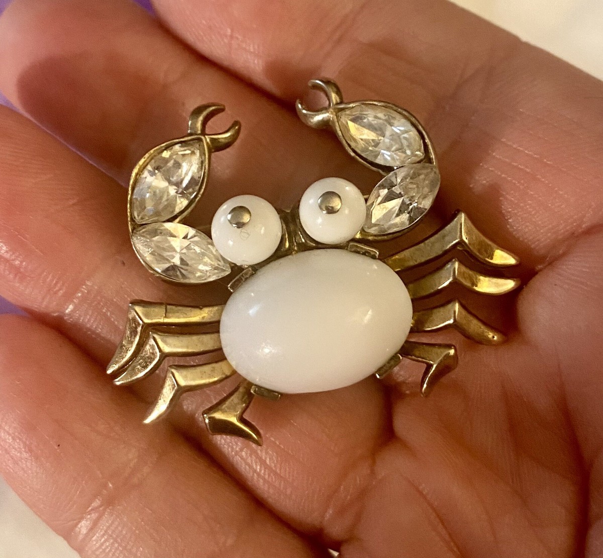 Crown Trifari Alfred Philippe White Lucite Rhinestone Crab Pin