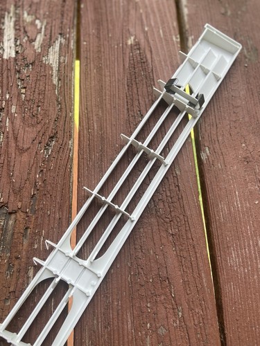HOTPOINT GE Refrigerator MODEL# CTX18CIBQLWW Toe Grille White Free Shipping. - Picture 6 of 8