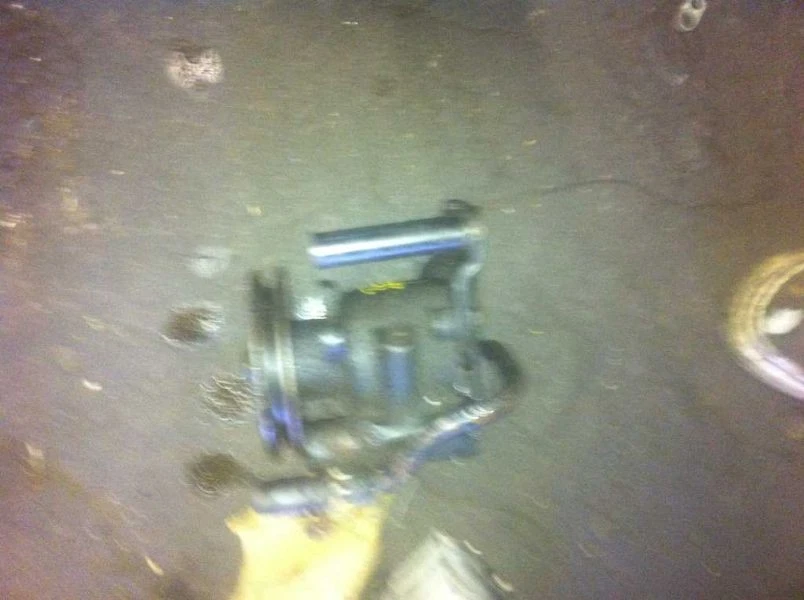 82 83 STANZA POWER STEERING PUMP - Image 2 of 2