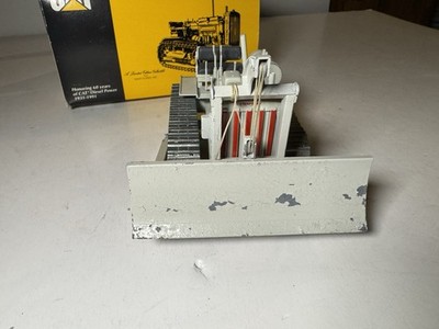 CONRAD 1:25 CAT 1931 MODEL SIXTY DIESEL CRAWLER w/custom Front