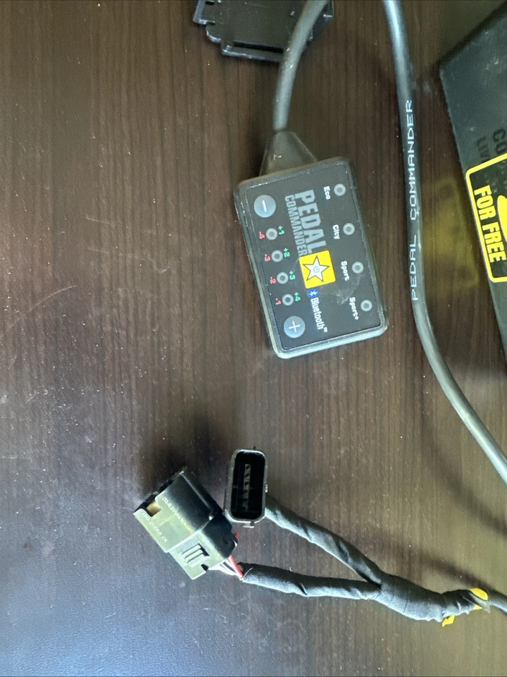 吉普牧马人 Jk 踏板指挥官 — 第 2/4 张图片