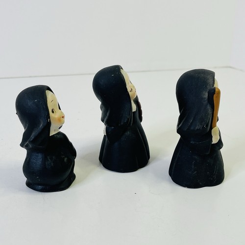 3 Vintage Nonnen spielen Baseball Enesco Japan handbemalt LESEN - Bild 2 von 12