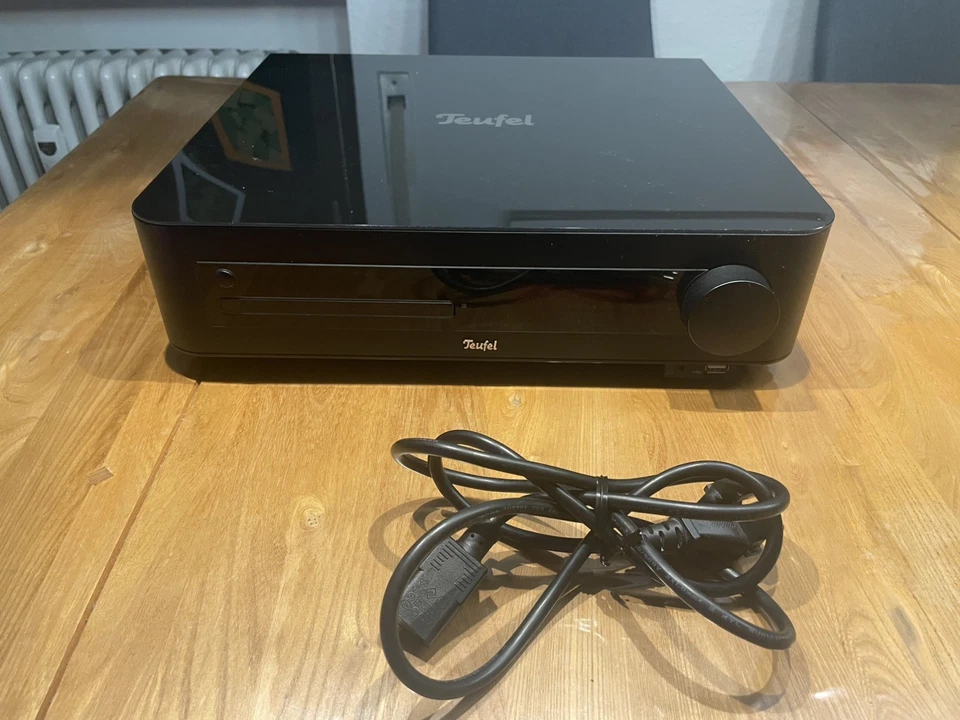 Teufel IP 7000 BR Bluray Heimkino Receiver/Tuner mit Universal Fernbedienung - Bild 3 von 4