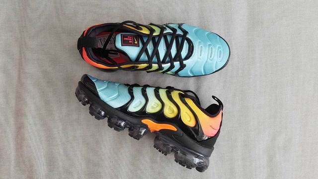 vapormax plus tropical sunset