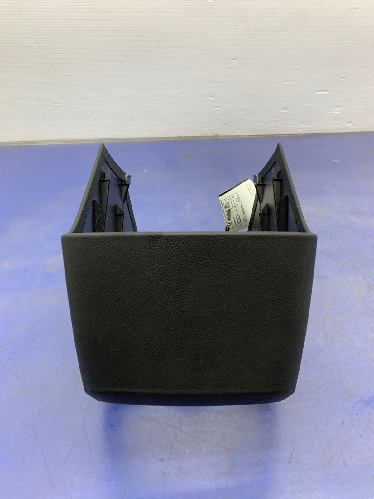 2017-2020 MASERATI LEVANTE M161 OEM CENTER CONSOLE REAR HOUSING BEZEL 105883753C