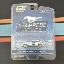 Greenlight The Stampede 1:64 1976 Ford Mustang II Cobra II Diecast White/Blue