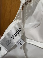 Wedding Dress: A Split-Time Romance with a Thread of Magical Realism