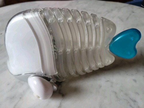 2006 Hasbro I-Fish iFish Dancing Light Up Music MP3 Speaker RARE