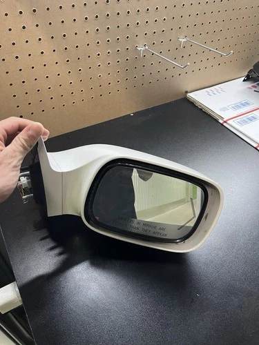 2009 Toyota Avalon Passenger Side Mirror With Signal White