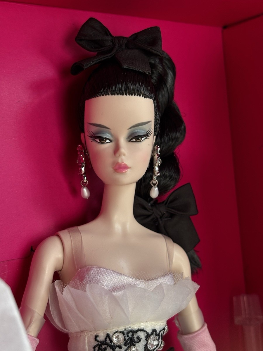 EXACT DOLL! Signature Barbie Fashion Model Collection #4 Doll Gold