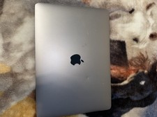 Apple MacBook Pro 13" Intel Core 8GB 512gb SSD Silver 2018 FOR PARTS/NOT WORKING