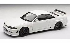 AUTOart 1/18 Nissan Skyline GTR R33 Nismo R Chain Matte White 77325