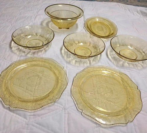 Lot 7 Amber / Yellow Depression Glass,  2 -11" Plates  3- 8.25" Bowls  1- Mixing